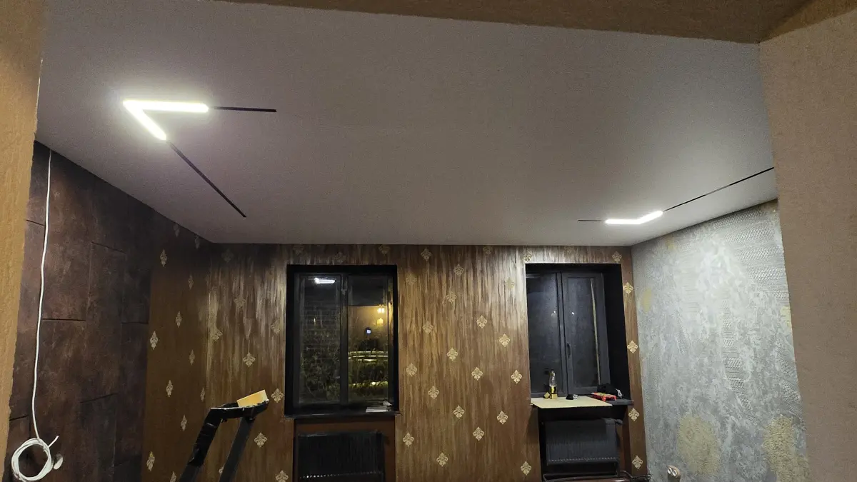 Rööbasüsteem koos varjuprofiiliga